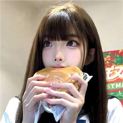 在窗边 海报