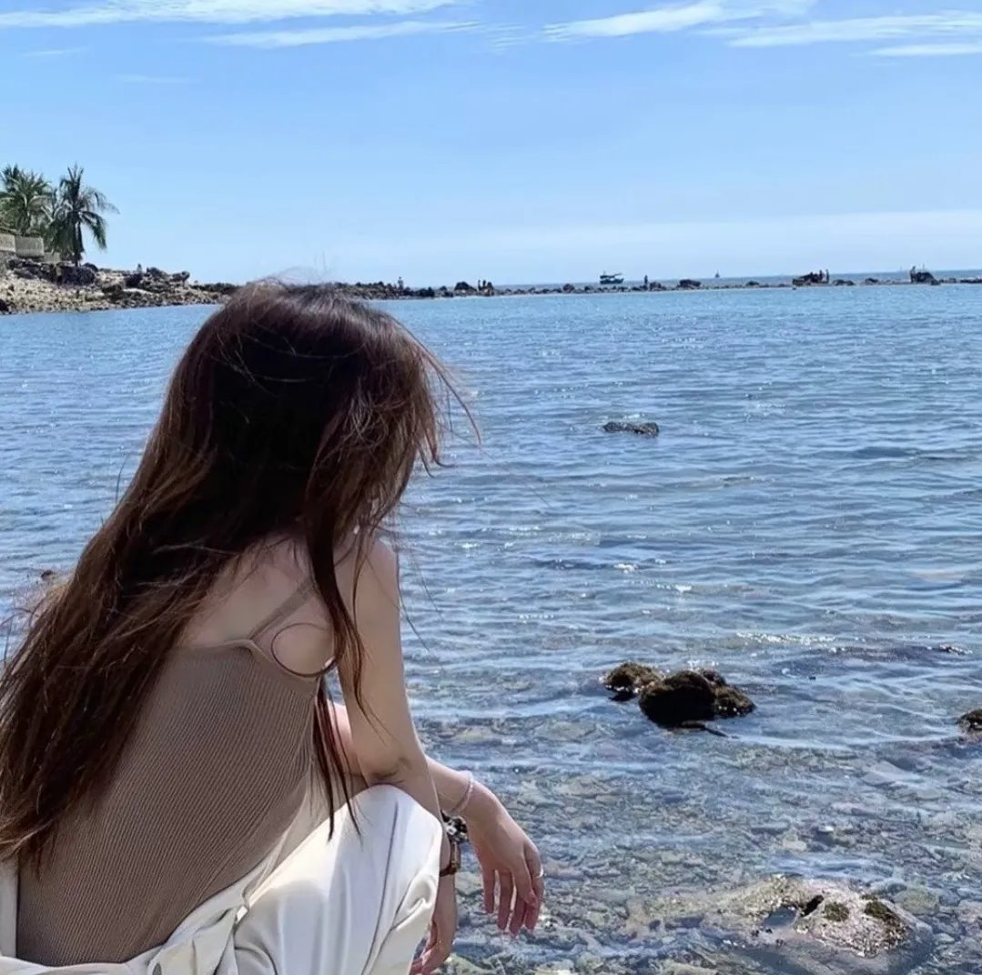 海妲 海报